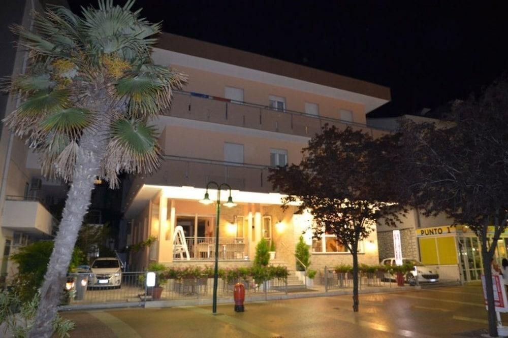 Larenzia Hotel Cattolica