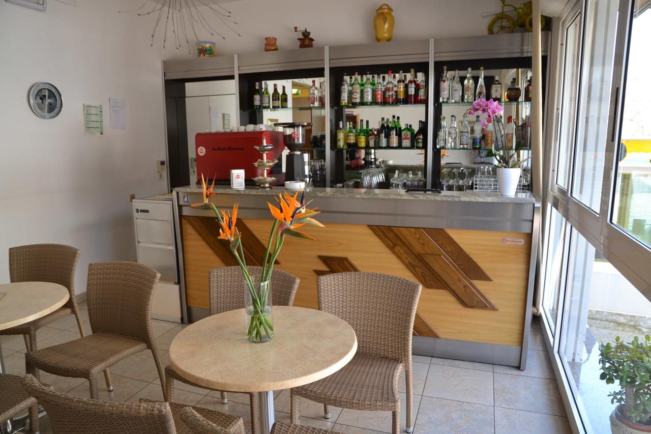 Larenzia Hotel 3*